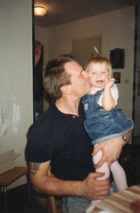 Josefine med pappa Mikael