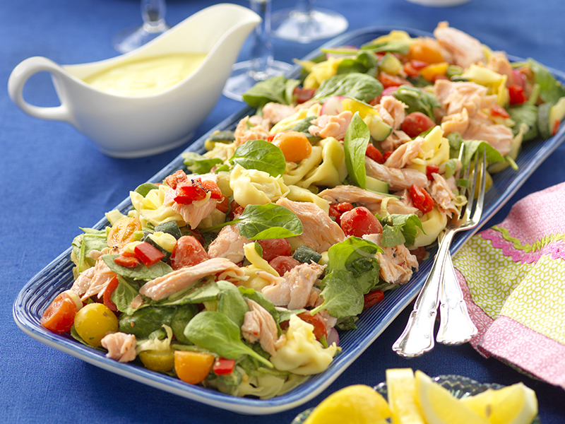 Pastasallad med lax och hollandaise