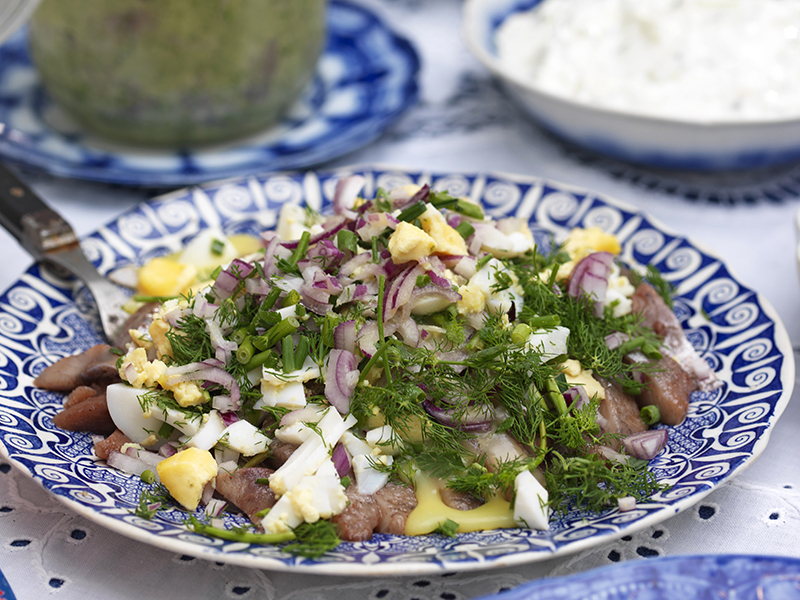Matjesill med äggsallad