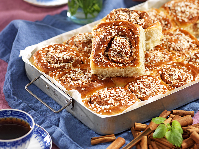 Kanelbullar i långpanna