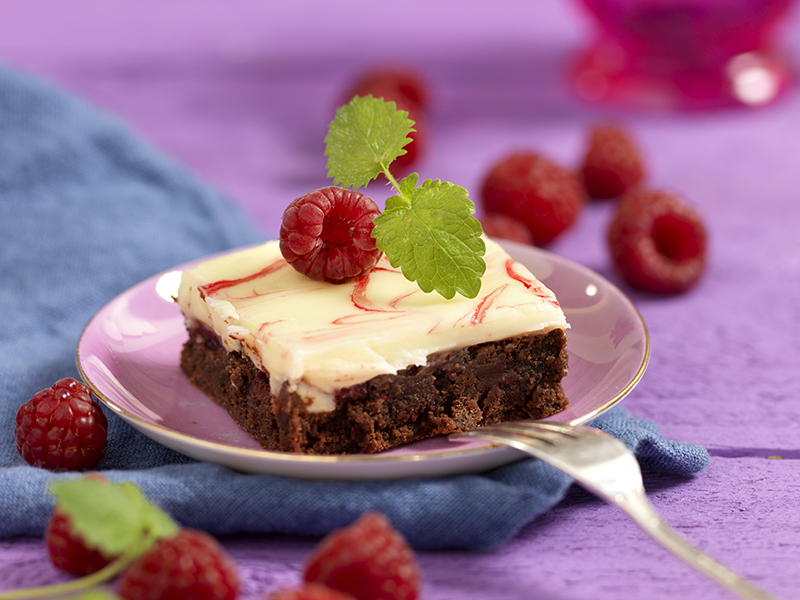 Hallonbrownies med frosting
