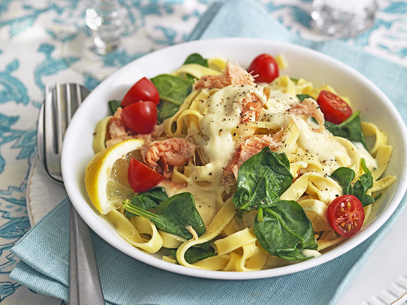 Pasta med lax och citronsås