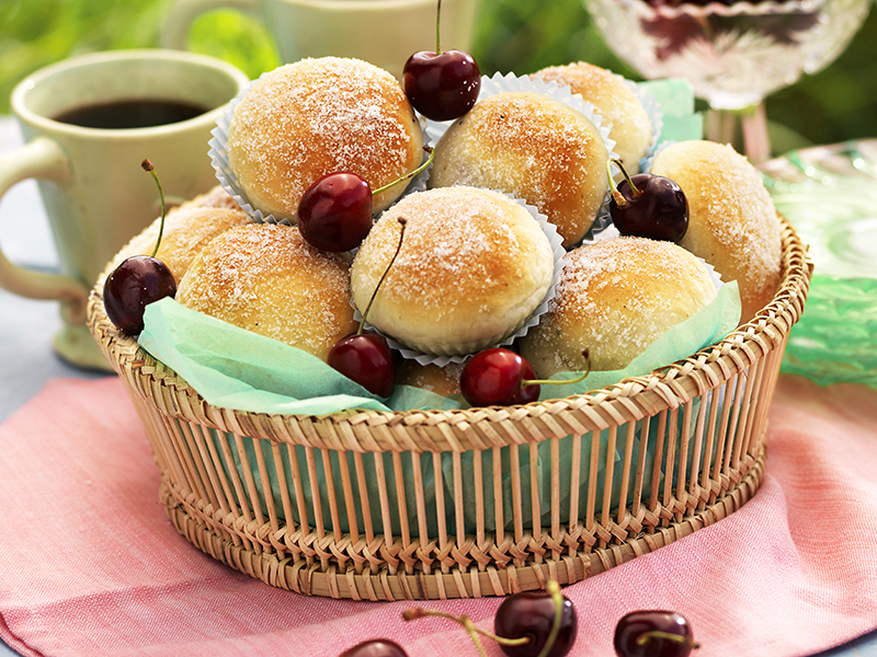 Sockerdoppade körsbärsbullar