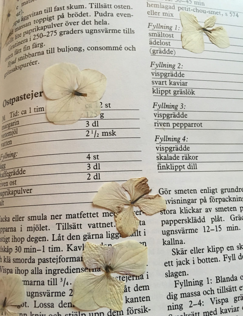 torkade blommor