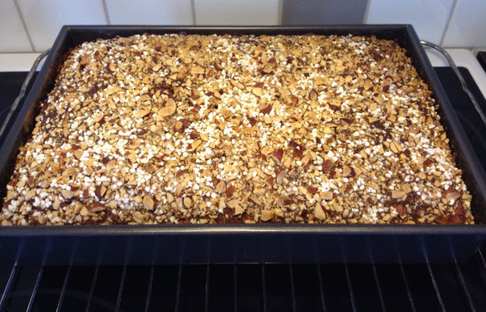 Kanelbullesockerkaka i långpanna