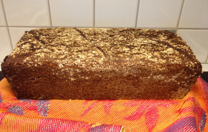 Lättbakat grovbröd av surdeg (du behöver ingen surdeg)