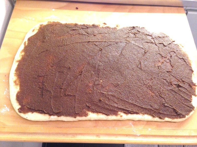 Kanelknutar av surdeg