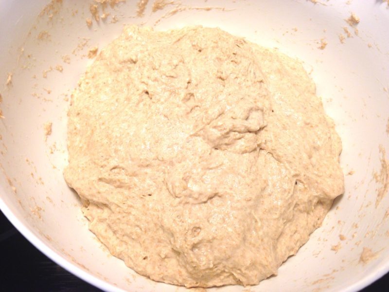 Lättbakat dinkelbröd i form