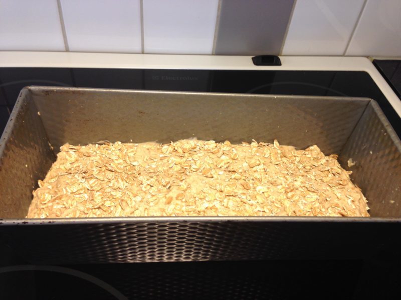 Lättbakat dinkelbröd i form