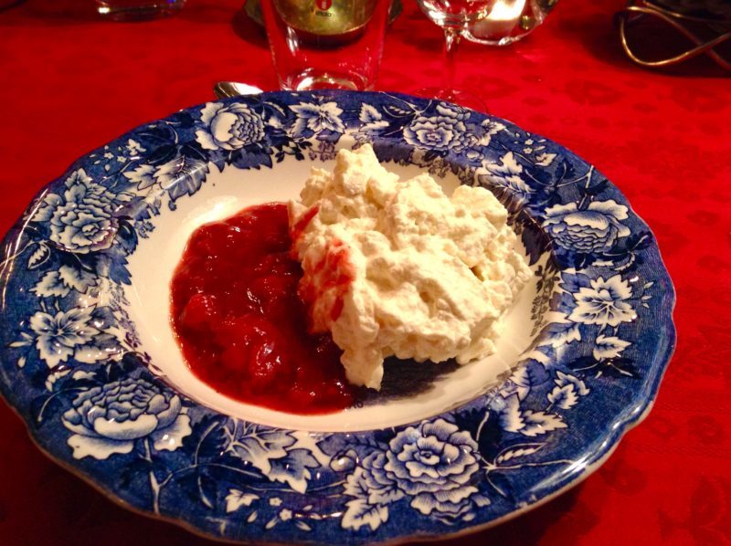 Godaste julaftonsdesserten - ris a la malta med varm jordgubbssås