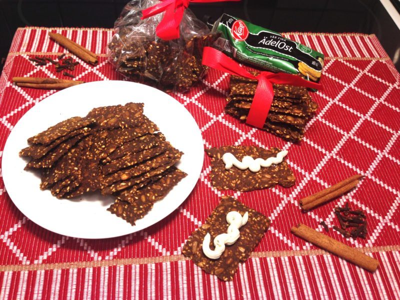 VÄRLDENS ENKLASTE: Sprött och lövtunt julknäckebröd (glutenfritt)