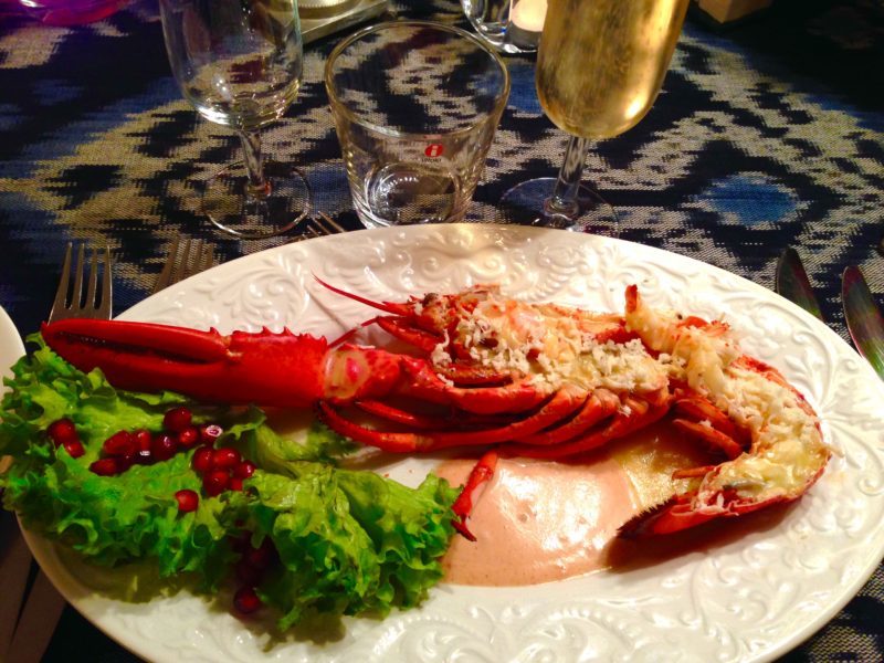 Nyårshummer med dipsås och Leif Mannerströms beurre blanc