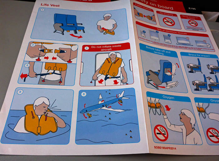 Är jag orolig när min husse är ute och flyger? Nej verkligen inte! Flytvästen har ju en visselpipa och det finns syrgasmasker som man ska andas normalt i.
